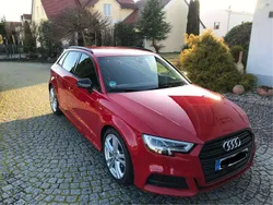 Rot Gebraucht 2019 Audi A3 Sport Kleinwagen | 24.100 € (Fairer Preis)