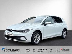 Weiß Gebraucht 2022 VW Golf VIII Life Limousine | 17.959 € (Fairer Preis)