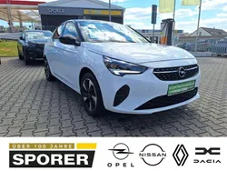 Weiß (jade weiß uni/dach diamant schwarz met.) Gebraucht 2022 Opel Corsa-e Elegance Kleinwagen | 17.950 € (Etwas zu teuer)