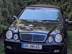 Schwarz Gebraucht 2003 Mercedes CLK200 Avantgarde Cabrio | 7.000 € (Teuer)