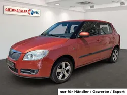 Orange Gebraucht 2008 Skoda Fabia Limousine | 2.599 € (Superpreis)