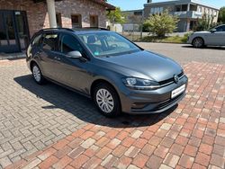 Grau Gebraucht 2019 VW Golf VII Trendline Kombi | 8.300 € (Fairer Preis)