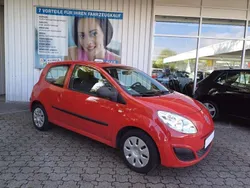 Rot Gebraucht 2009 Renault Twingo Authentique Kleinwagen | 4.580 € (Teuer)