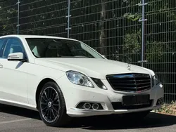 Weiß Gebraucht 2009 Mercedes E350 Limousine | 9.990 € (Fairer Preis)