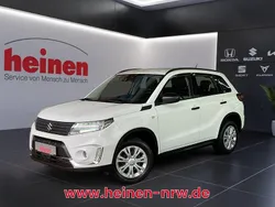 Weiß Gebraucht 2021 Suzuki Vitara Club SUV | 14.899 € (Superpreis)