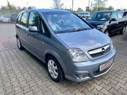 Silber Gebraucht 2006 Opel Meriva Cosmo Van / Kleinbus | 2.700 € (Etwas zu teuer)