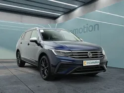 Blau Gebraucht 2024 VW Tiguan Allspace Move SUV | 39.249 € (Fairer Preis)