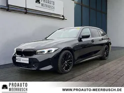 Black sapphire Gebraucht 2024 BMW 330 M Sport Kombi | 52.999 € (Guter Preis)