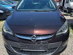 Braun Gebraucht 2013 Opel Astra Innovation Kombi | 4.900 € (Guter Preis)