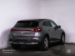 Grau Gebraucht 2024 Mercedes EQA350 Advanced Plus SUV | 37.990 € (Fairer Preis)