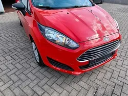 Rot Gebraucht 2014 Ford Fiesta Kleinwagen | 4.500 €