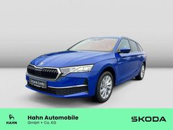 Blau Gebraucht 2024 Skoda Octavia Selection Kombi | 39.990 €
