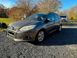 Braun Gebraucht 2011 Ford Focus Kombi | 4.000 €