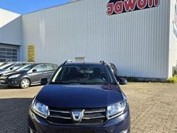 Blau Gebraucht 2016 Dacia Logan Lauréate Kombi | 2.990 €