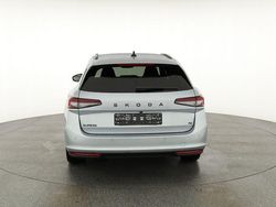 Stone silver metallic Neu 2025 Skoda Superb SportLine Kombi | 44.975 € (Guter Preis)