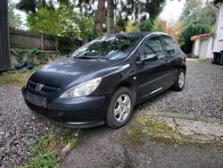 Schwarz Gebraucht 2004 Peugeot 307 Kleinwagen | 900 € (Guter Preis)