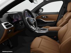 Weiß Gebraucht 2024 BMW 330e Kombi | 55.005 €