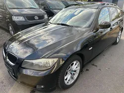 Black sapphire metallic Gebraucht 2010 BMW 318 Kombi | 3.999 € (Guter Preis)