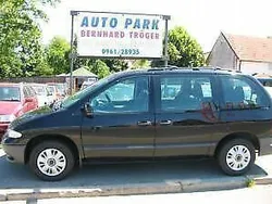 Schwarz Gebraucht 1997 Chrysler Voyager Van / Kleinbus | 2.700 €