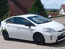 Weiß Gebraucht 2012 Toyota Prius Kleinwagen | 13.799 €