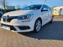 Weiß Gebraucht 2019 Renault Mégane GrandTour Life Kombi | 9.999 € (Guter Preis)