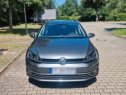 Grau Gebraucht 2019 VW Golf VII Kombi | 15.499 € (Fairer Preis)