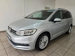 Reflexsilber Gebraucht 2018 VW Touran Highline Van / Kleinbus | 22.990 € (Guter Preis)
