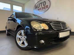 Obsidianschwarz metalliclack (metallic) Gebraucht 2004 Mercedes C220 Classic Limousine | 2.222 € (Fairer Preis)