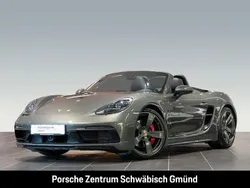 Grün Gebraucht 2024 Porsche 718 Boxster Cabrio | 116.880 € (Teuer)