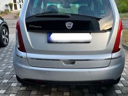 Silber Gebraucht 2008 Lancia Musa Van / Kleinbus | 8.900 €