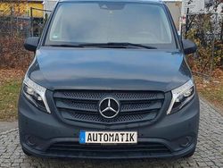 Grau Gebraucht 2019 Mercedes Vito Van / Kleinbus | 25.900 € (Fairer Preis)