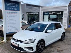 Weiß Gebraucht 2019 VW Golf VII Highline Limousine | 18.970 € (Etwas zu teuer)