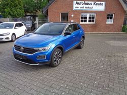 Blau Gebraucht 2021 VW T-Roc Active SUV | 21.900 € (Fairer Preis)
