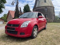 Rot Gebraucht 2005 Suzuki Swift Limousine | 2.300 € (Fairer Preis)