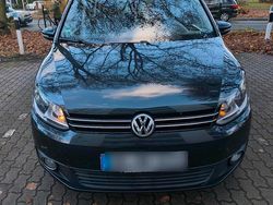 Schwarz Gebraucht 2015 VW Touran Van / Kleinbus | 7.000 € (Guter Preis)