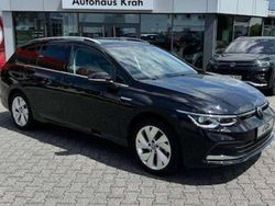 Deepblackperleffekt Gebraucht 2021 VW Golf VIII Style Kombi | 28.790 € (Etwas zu teuer)