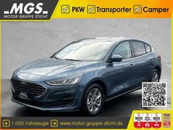 Chrome blue metallic Gebraucht 2024 Ford Focus Titanium Limousine | 23.890 € (Fairer Preis)