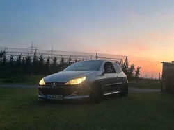 Silber Gebraucht 1999 Peugeot 206 S16 Kleinwagen | 5.500 €