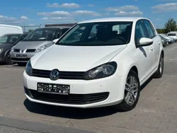 Weiß Gebraucht 2009 VW Golf VI Comfortline Kombi | 8.399 € (Teuer)