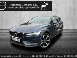 Blau Gebraucht 2024 Volvo V60 CC Ultimate Kombi | 59.990 €