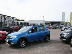 Blau (adriablau metallic) Gebraucht 2020 Dacia Sandero Stepway Kleinwagen | 12.190 € (Fairer Preis)