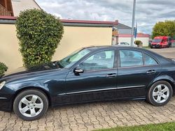 Schwarz Gebraucht 2005 Mercedes E280 Avantgarde Limousine | 2.900 € (Superpreis)