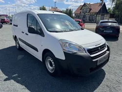 Weiß Gebraucht 2017 Peugeot Partner Premium Van / Kleinbus | 9.900 € (Guter Preis)