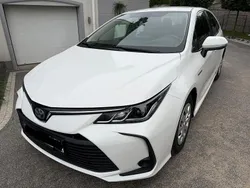 Weiß Gebraucht 2022 Toyota Corolla Limousine | 19.985 € (Fairer Preis)