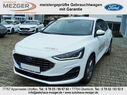 Frostweiß Gebraucht 2022 Ford Focus Titanium Limousine | 22.990 € (Etwas zu teuer)