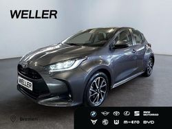 Grau Gebraucht 2022 Toyota Yaris Hybrid Team Kleinwagen | 18.480 € (Fairer Preis)