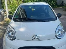 Weiß Gebraucht 2009 Citroën C1 Kleinwagen | 1.100 € (Guter Preis)