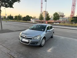 Grau Gebraucht 2006 Opel Astra Limousine | 3.599 € (Etwas zu teuer)