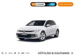 Pure white Gebraucht 2024 VW Golf VIII Life Limousine | 23.930 € (Guter Preis)