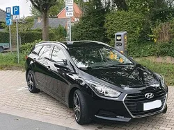 Schwarz Gebraucht 2016 Hyundai i40 Kombi | 13.900 €